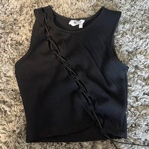 Great condition, has 2 strings you tie